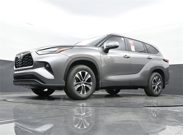 New 2026 Toyota Highlander XLE image 28