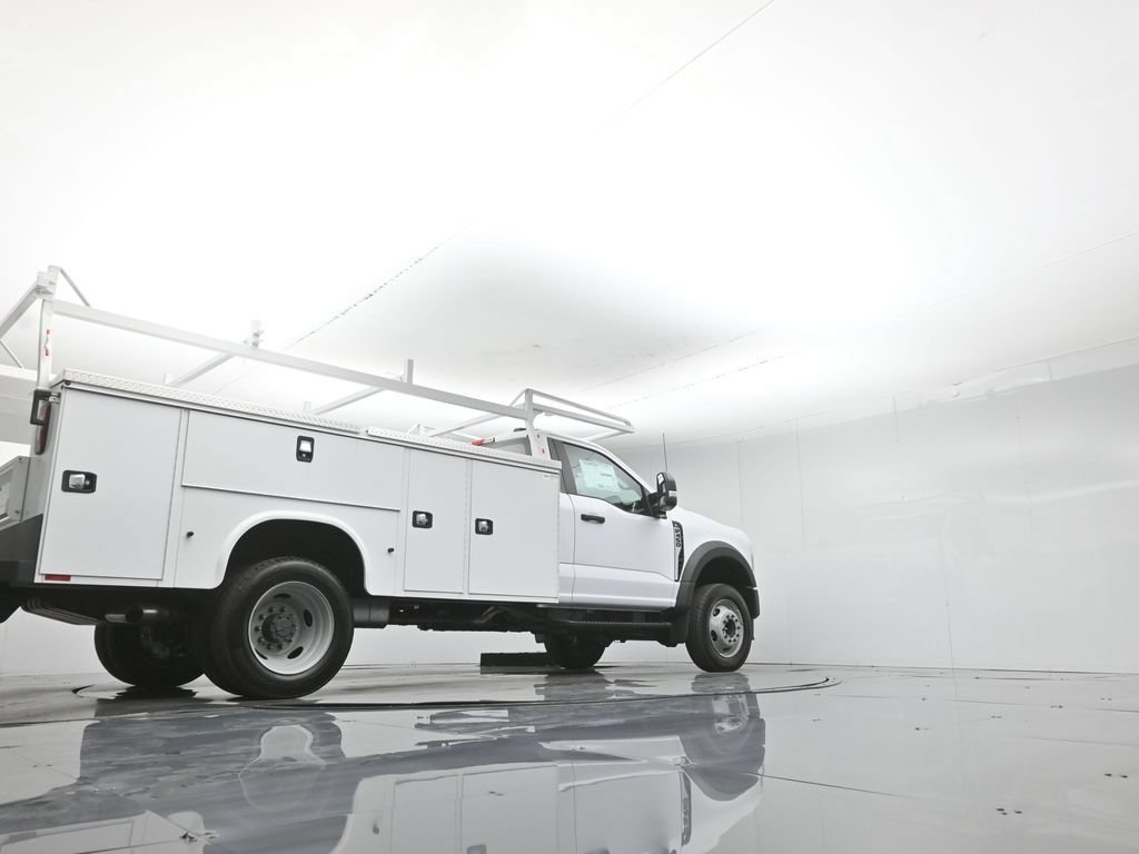 New 2025 Ford F450 XL w/ XL Chrome Package RWD image 53