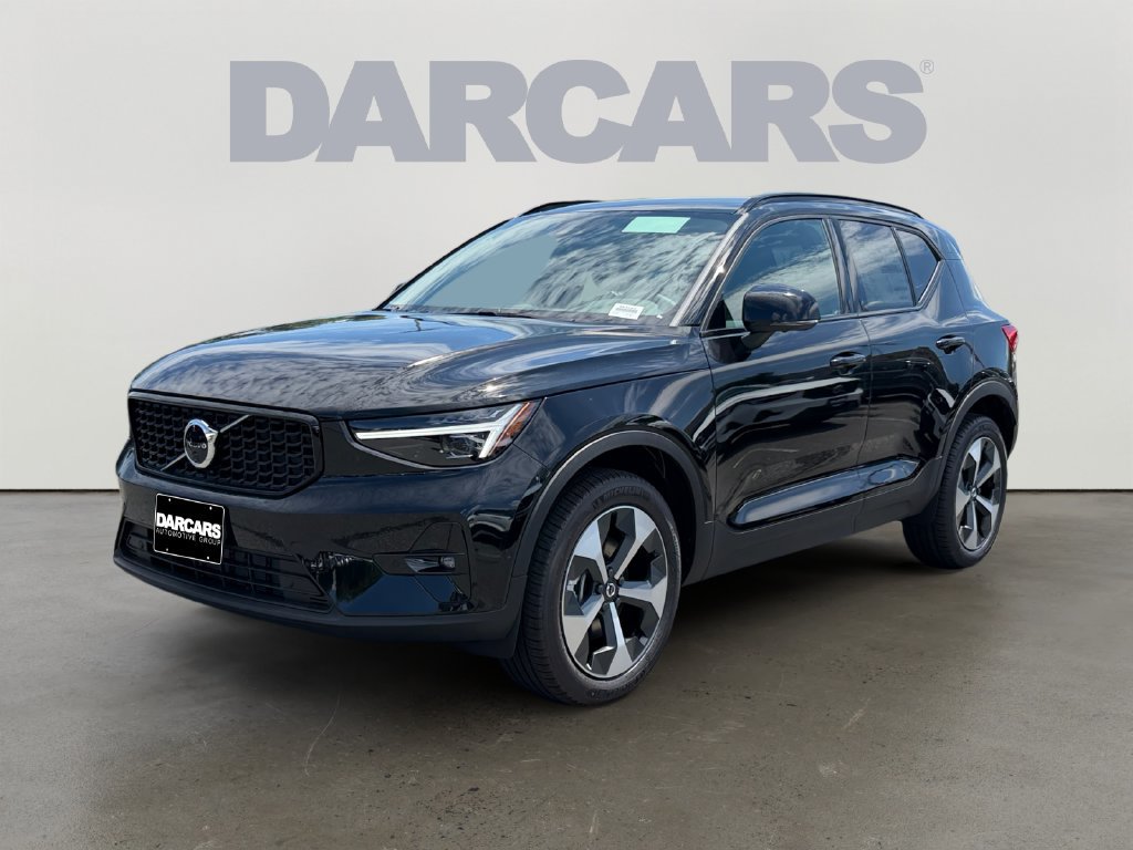 New 2026 Volvo XC40 B5 Plus w/ Protection Package Premier AWD/4WD image 2
