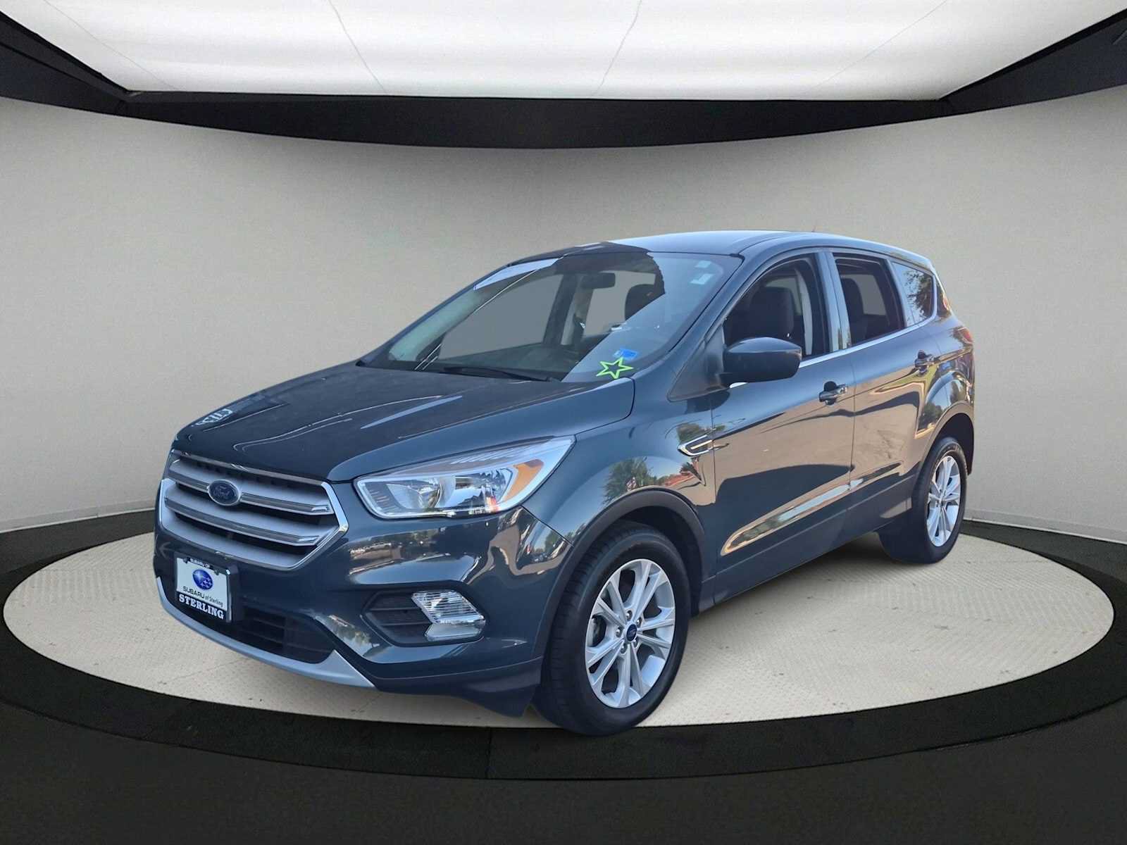 Used 2019 Ford Escape SE FWD image 4