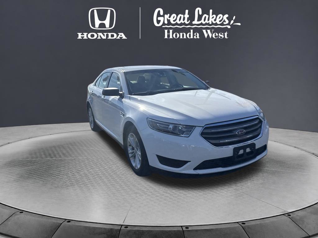 Used 2018 Ford Taurus SE FWD image 4