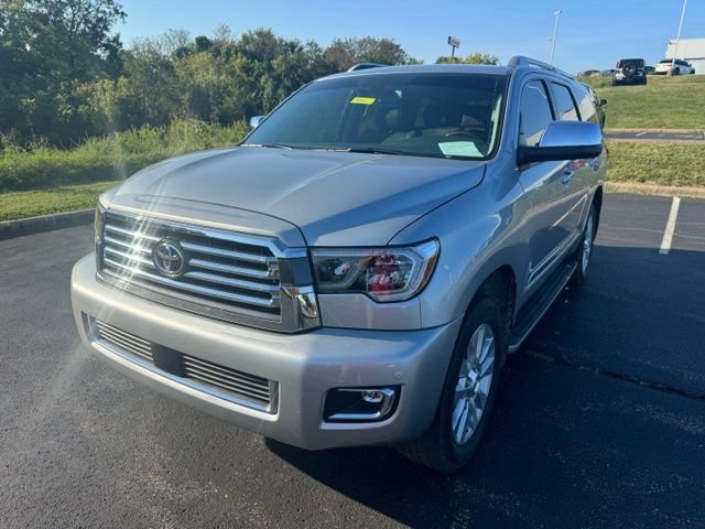 Used 2020 Toyota Sequoia Platinum AWD/4WD image 7