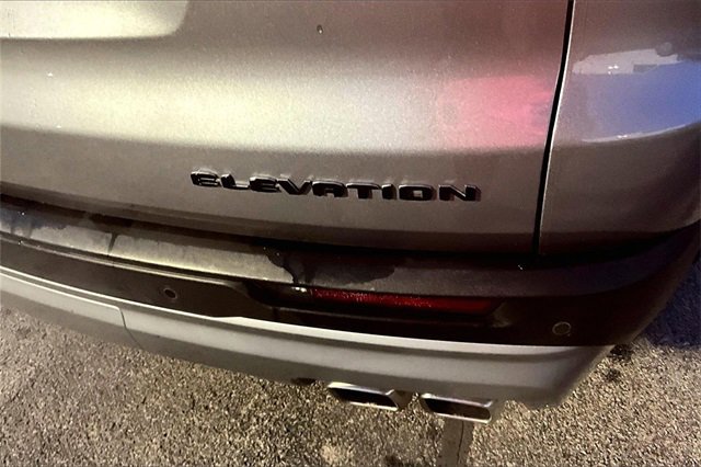 Used 2025 GMC Acadia Elevation image 24