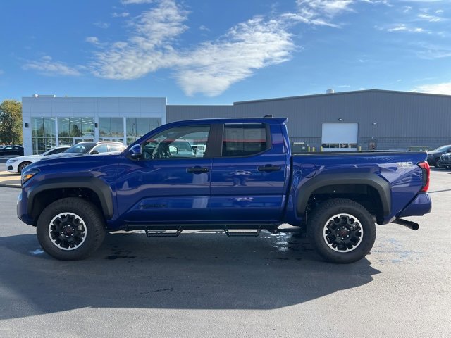 Certified 2025 Toyota Tacoma TRD Off-Road image 4