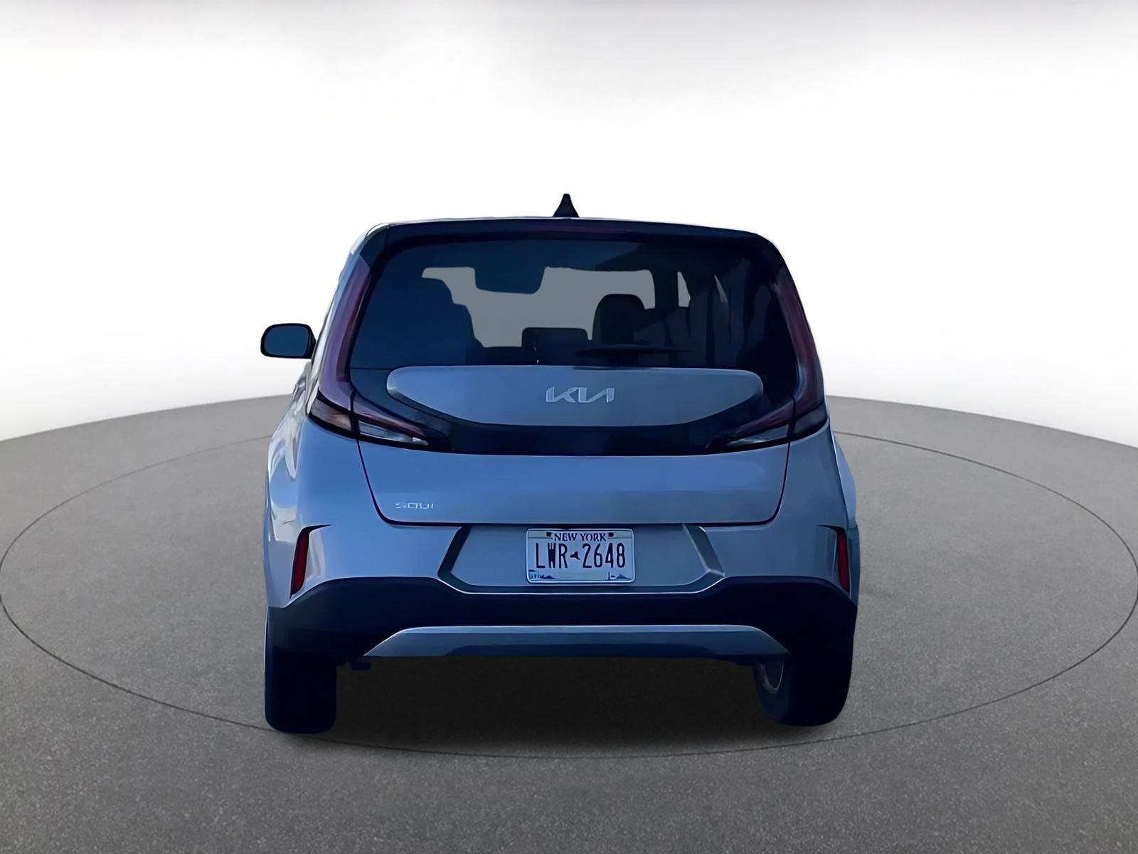 Used 2025 Kia Soul LX w/ LX Technology Package image 11