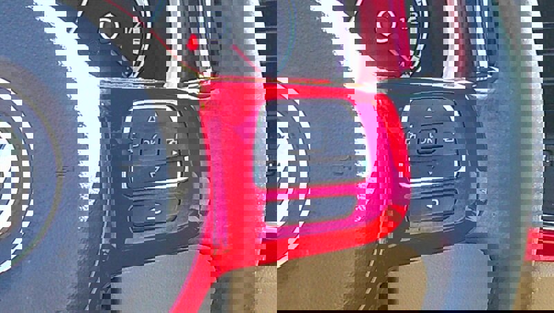 Used 2013 Volkswagen Beetle 2.5 image 19