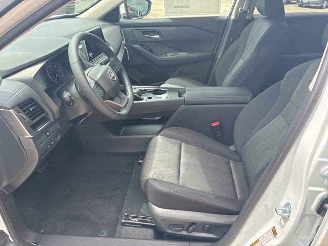 New 2026 Nissan Rogue SV FWD image 9