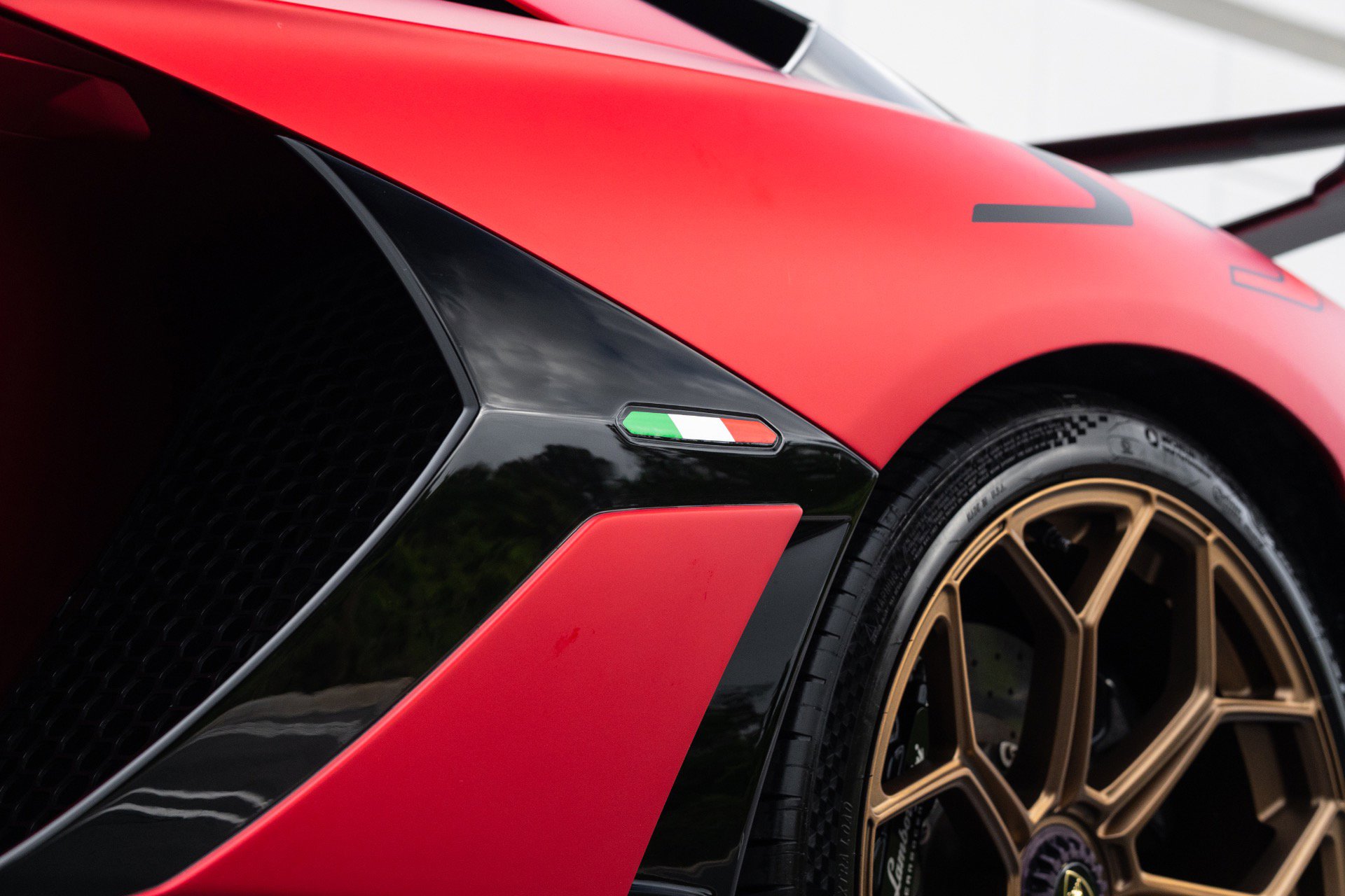 Used 2021 Lamborghini Aventador SVJ AWD/4WD image 37
