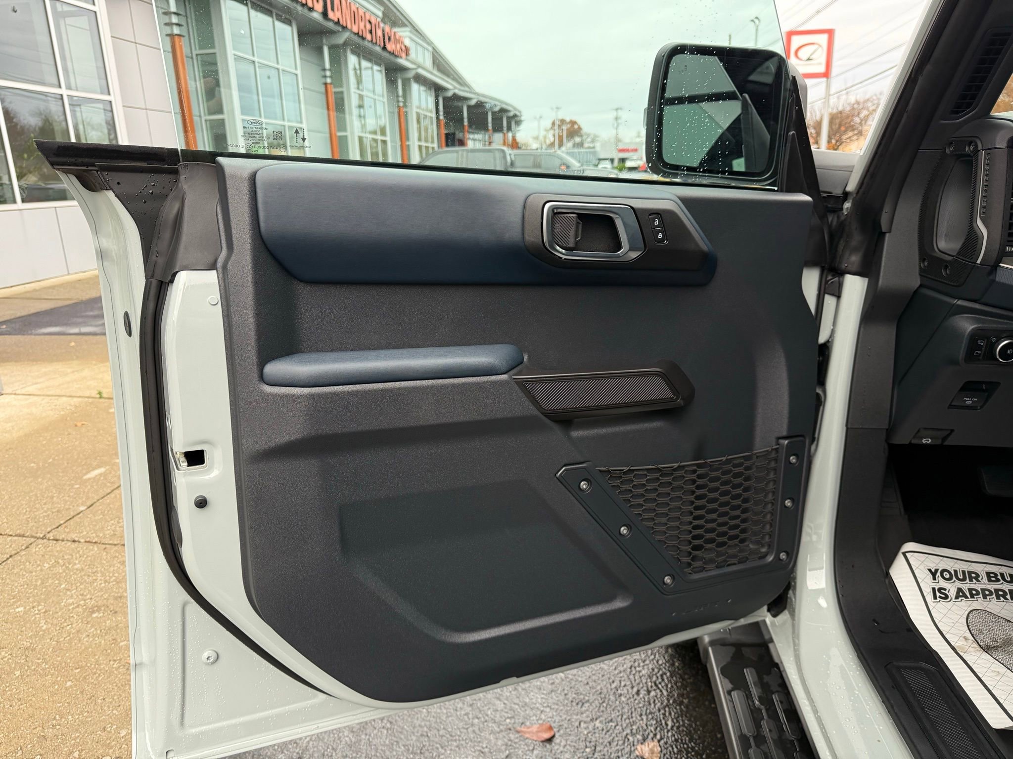 Used 2024 Ford Bronco Outer Banks image 46