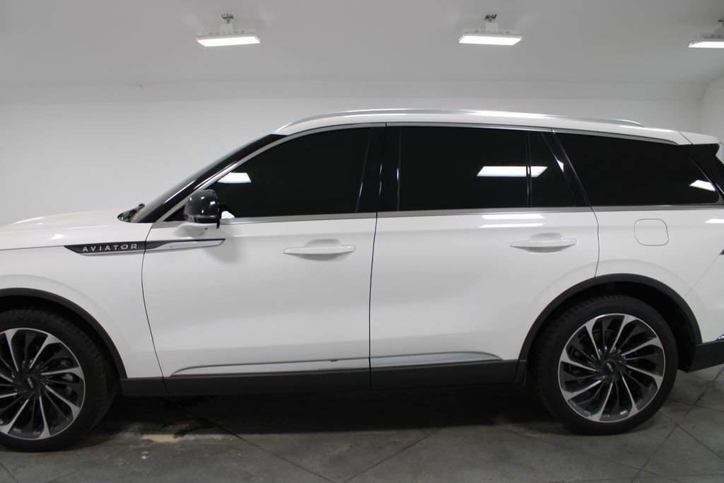 Used 2022 Lincoln Aviator Reserve w/ Equipment Group 201A AWD/4WD image 6