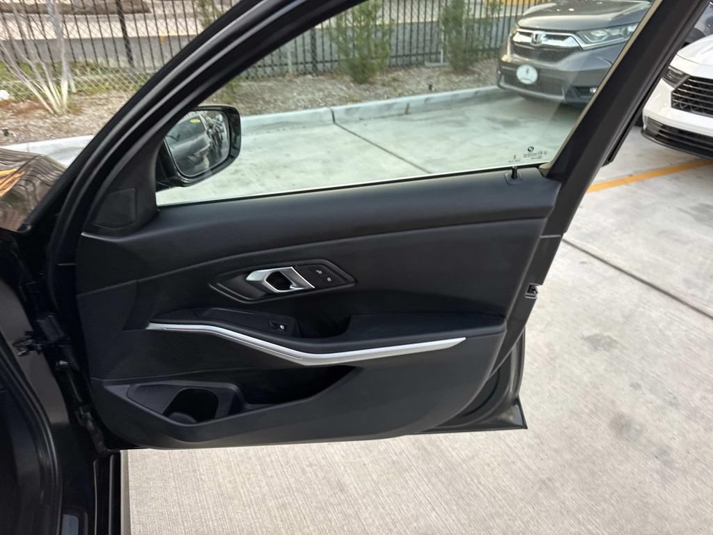 Used 2024 BMW 330i Sedan RWD image 17