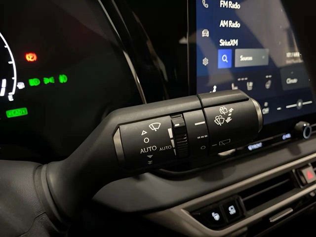 Used 2024 Lexus RX 350h AWD/4WD image 38