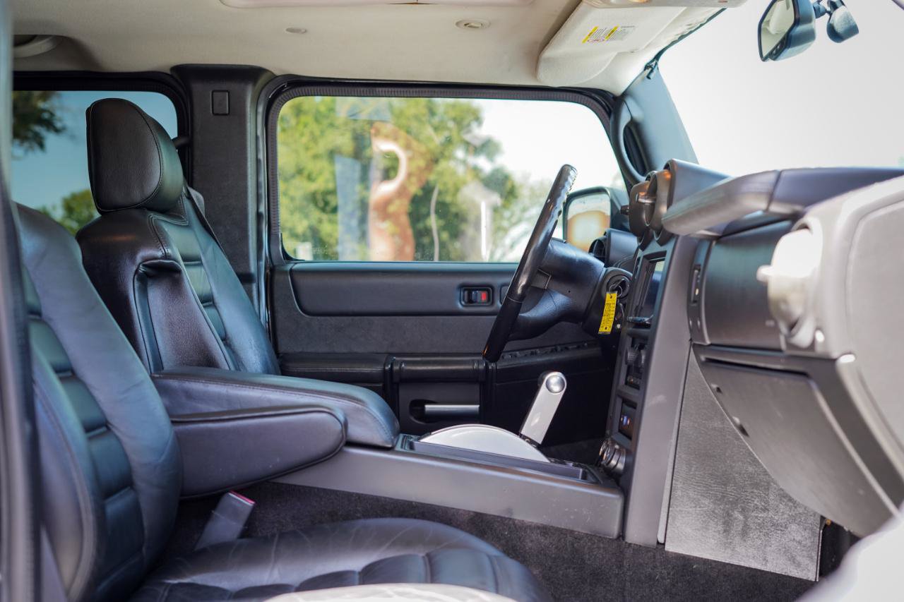 Used 2005 HUMMER H2 SUT w/ Preferred Equipment Group AWD/4WD image 8