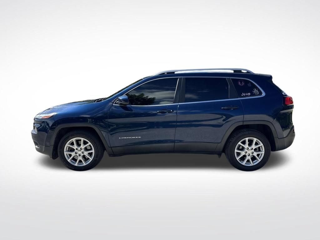 Used 2018 Jeep Cherokee Latitude FWD image 8