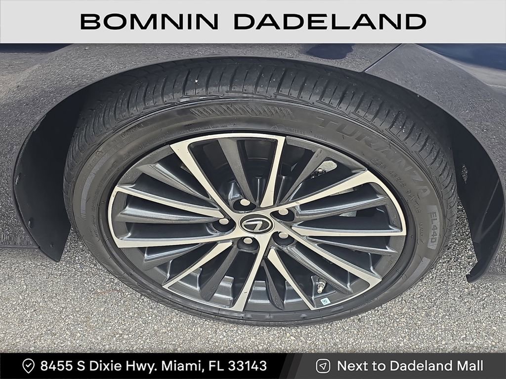 Used 2024 Lexus ES 350 w/ Premium Package image 5