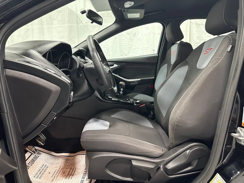 Used 2018 Ford Focus ST FWD image 14