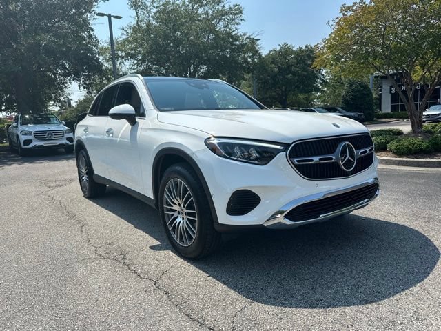 Used 2026 Mercedes-Benz GLC 300 4MATIC image 2