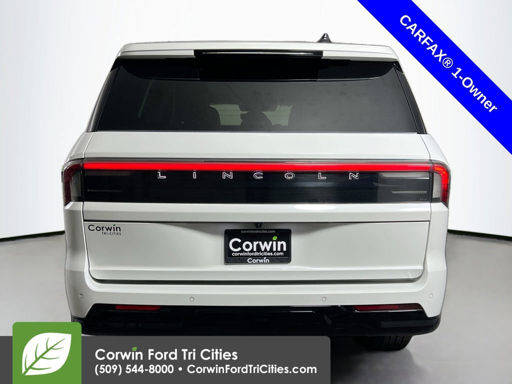 Used 2025 Lincoln Navigator L Reserve AWD/4WD image 14