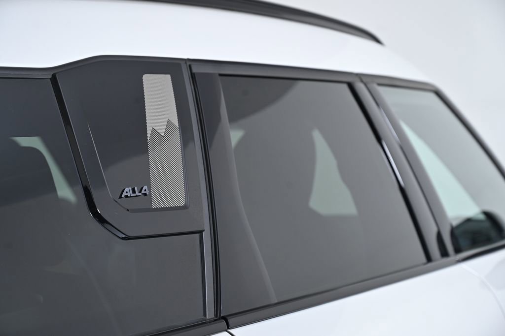 Certified 2025 MINI Cooper Countryman S image 8