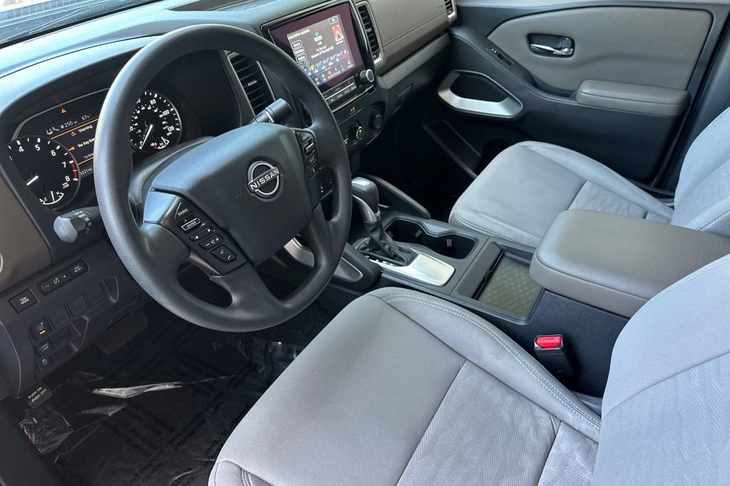 Used 2022 Nissan Frontier SV w/ Technology Package RWD image 10