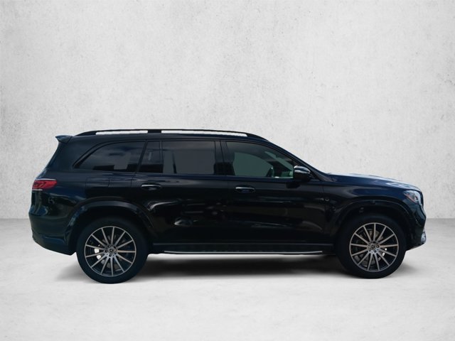 Used 2022 Mercedes-Benz GLS 450 4MATIC image 4
