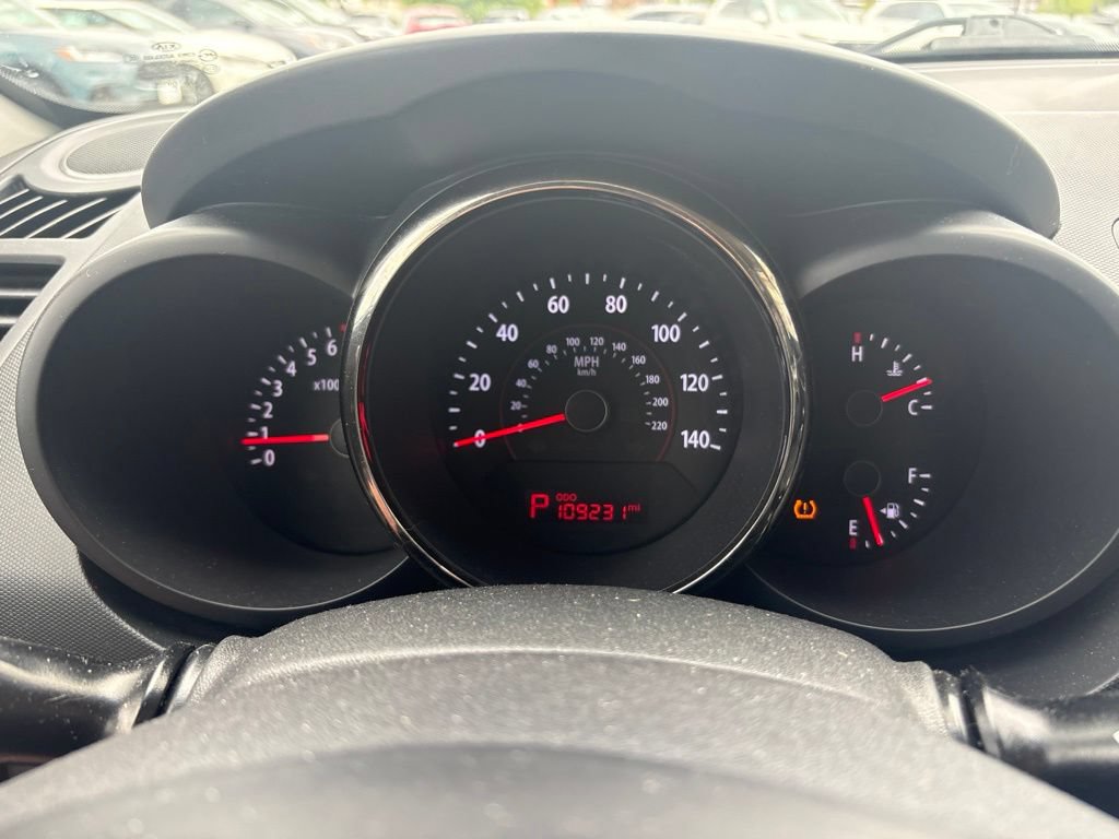 Used 2010 Kia Soul + w/ Audio Pkg FWD image 17