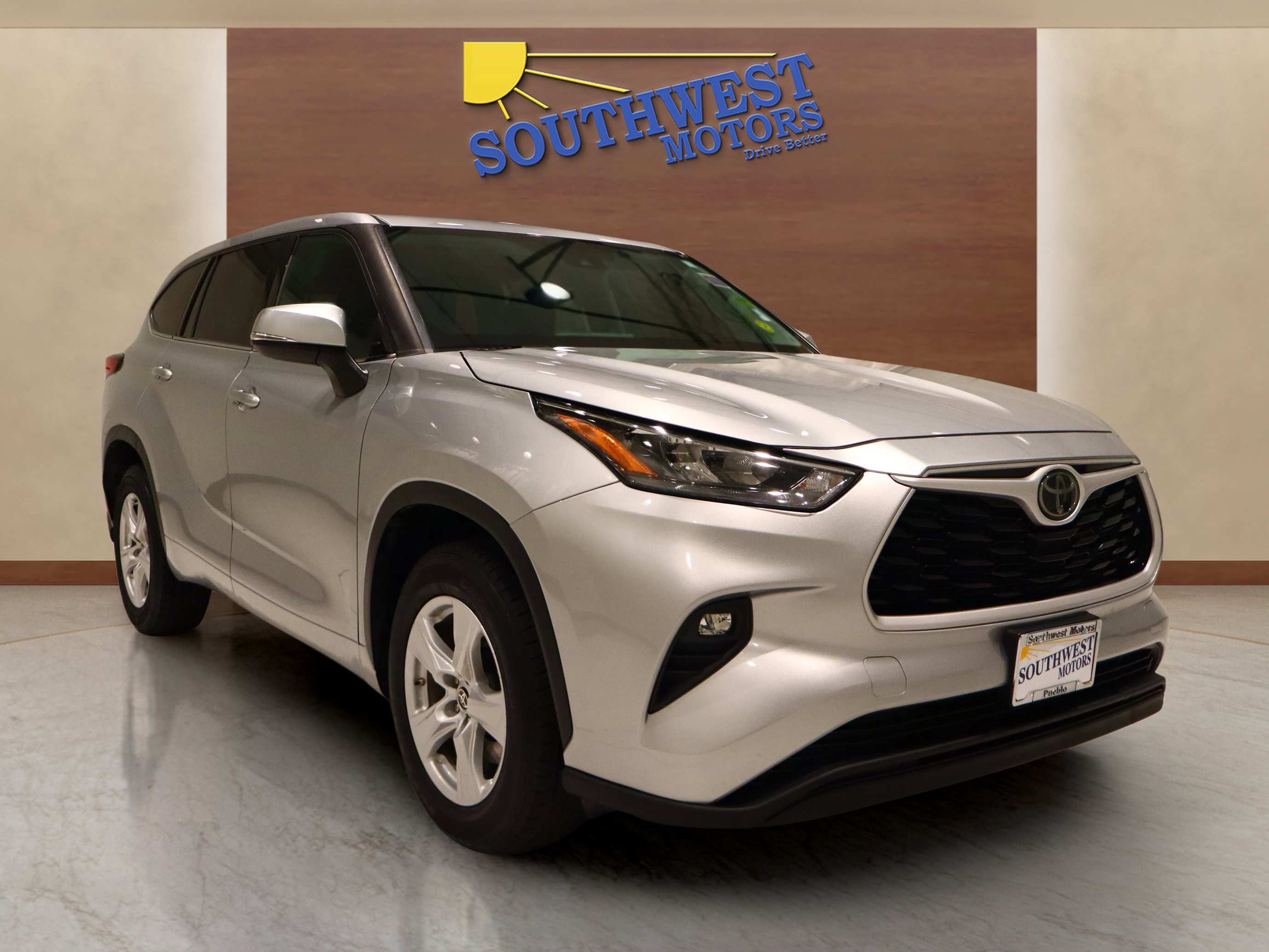 Used 2020 Toyota Highlander LE image 5