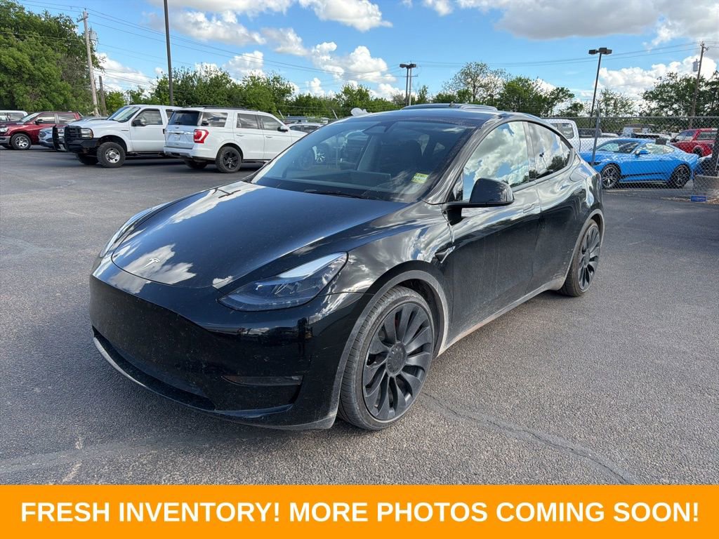 Used 2023 Tesla Model Y Performance image 3