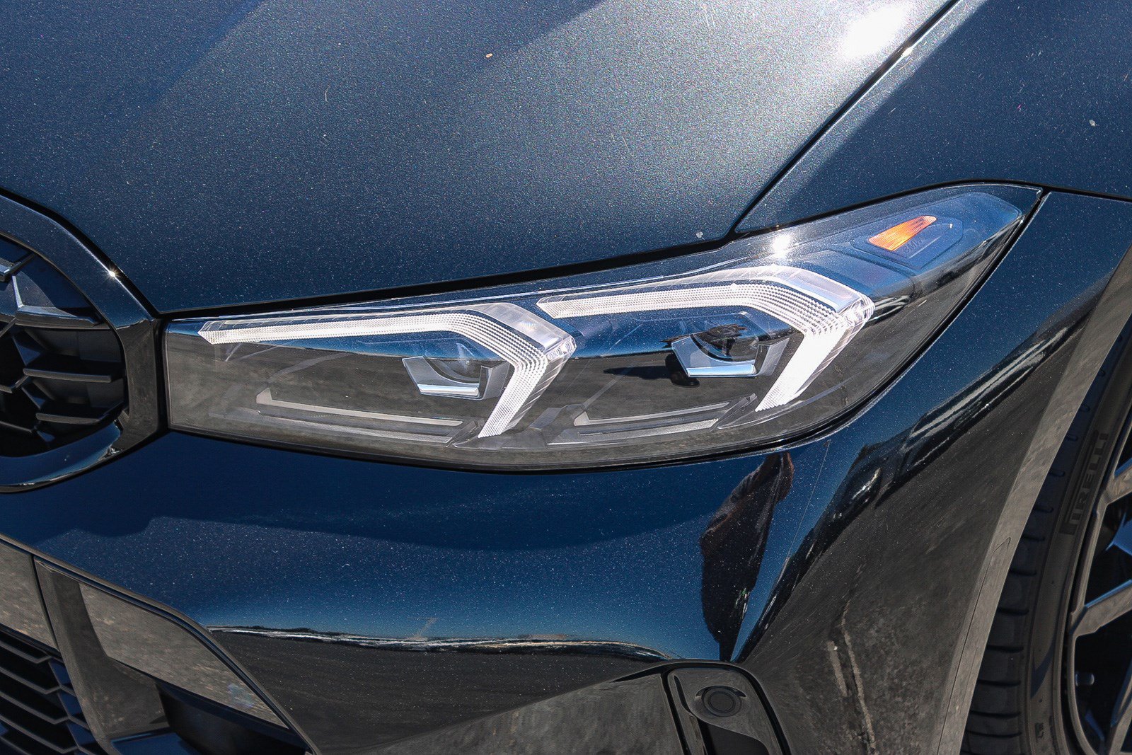Used 2025 BMW M340i w/ Premium Package RWD image 5