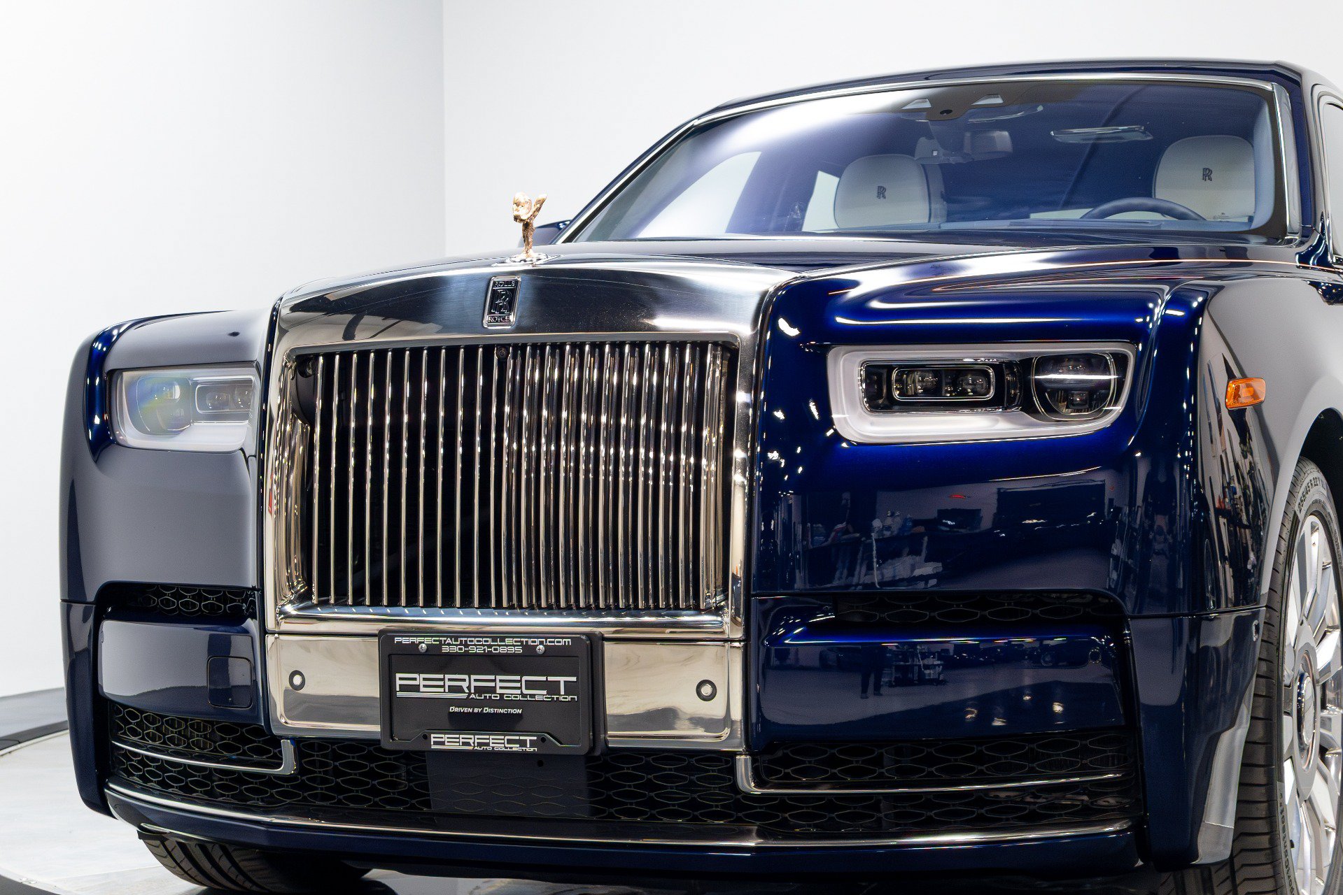 Used 2021 Rolls-Royce Phantom Sedan RWD image 98