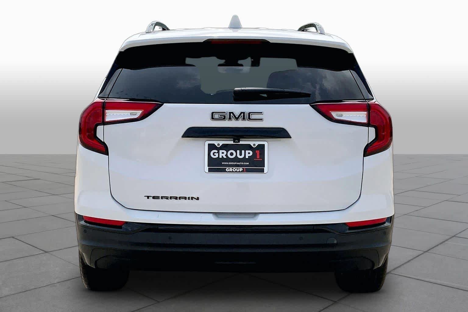 Certified 2023 GMC Terrain SLT w/ Elevation Edition FWD image 5
