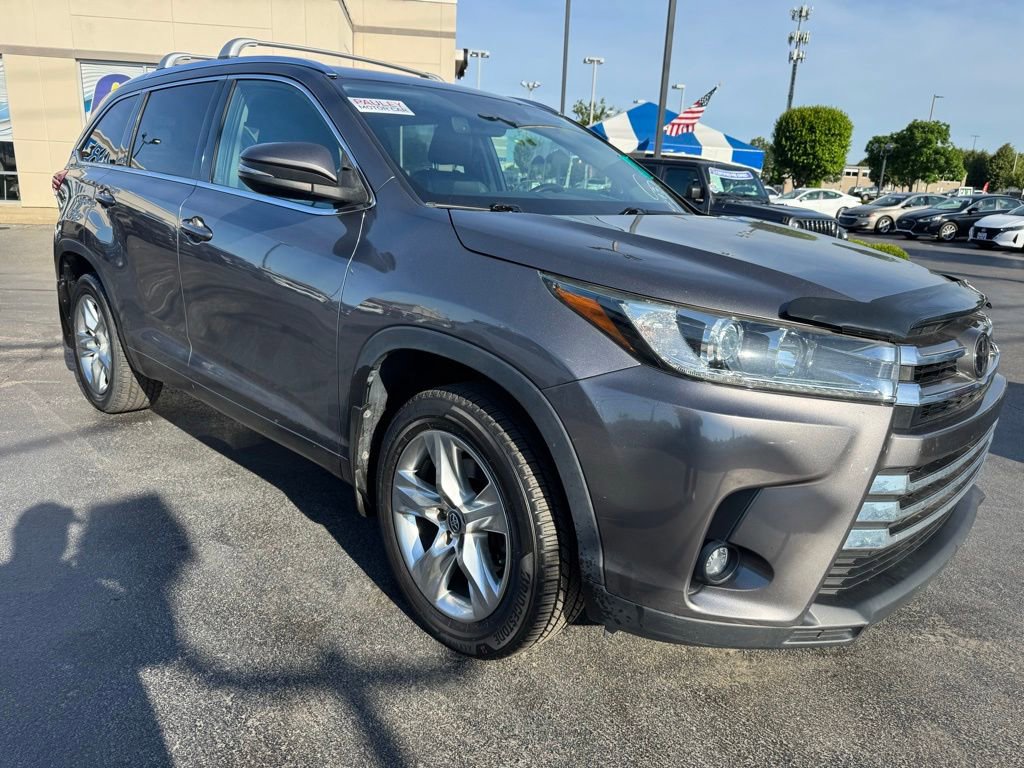 Used 2019 Toyota Highlander Limited AWD/4WD image 8