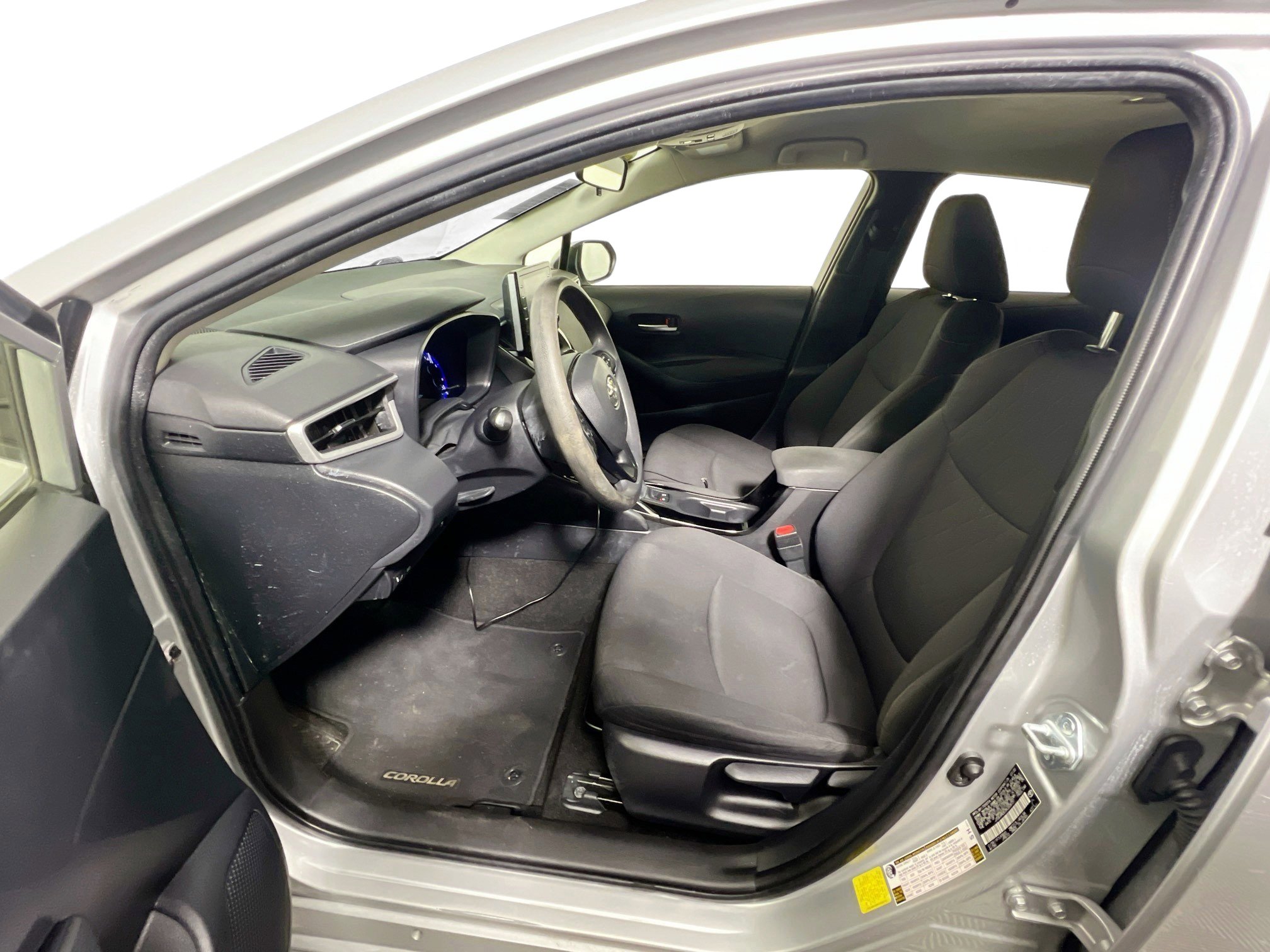 Used 2021 Toyota Corolla LE image 13