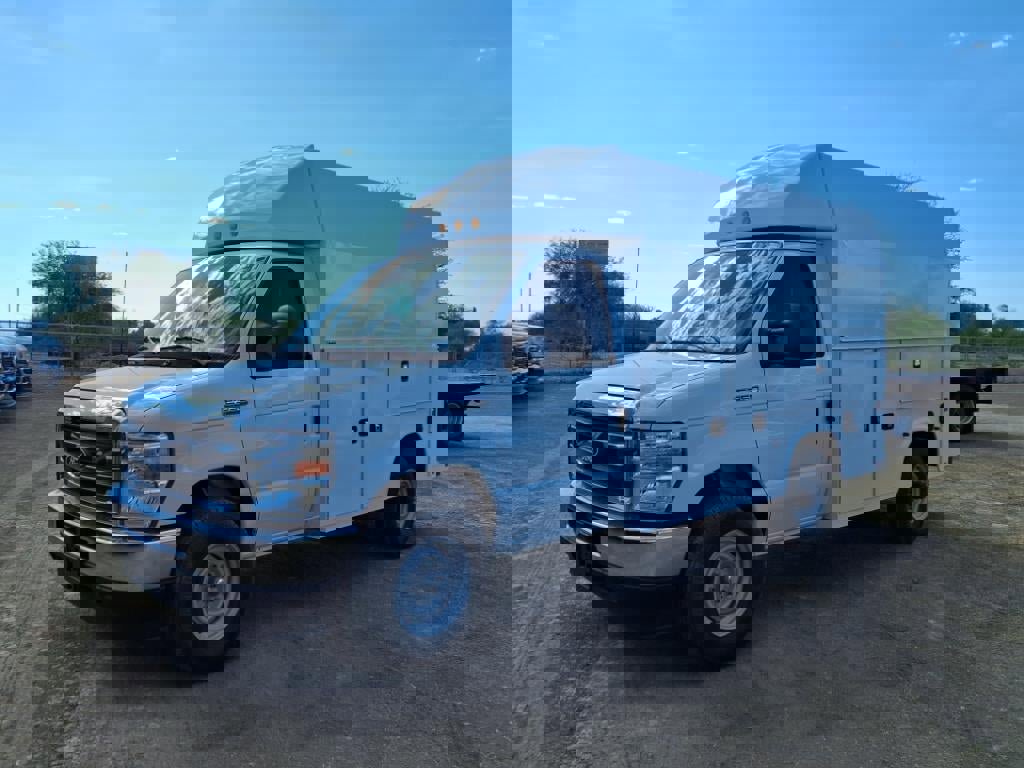 New 2026 Ford E-350 and Econoline 350 Super Duty w/ Power Equipment Group image 8