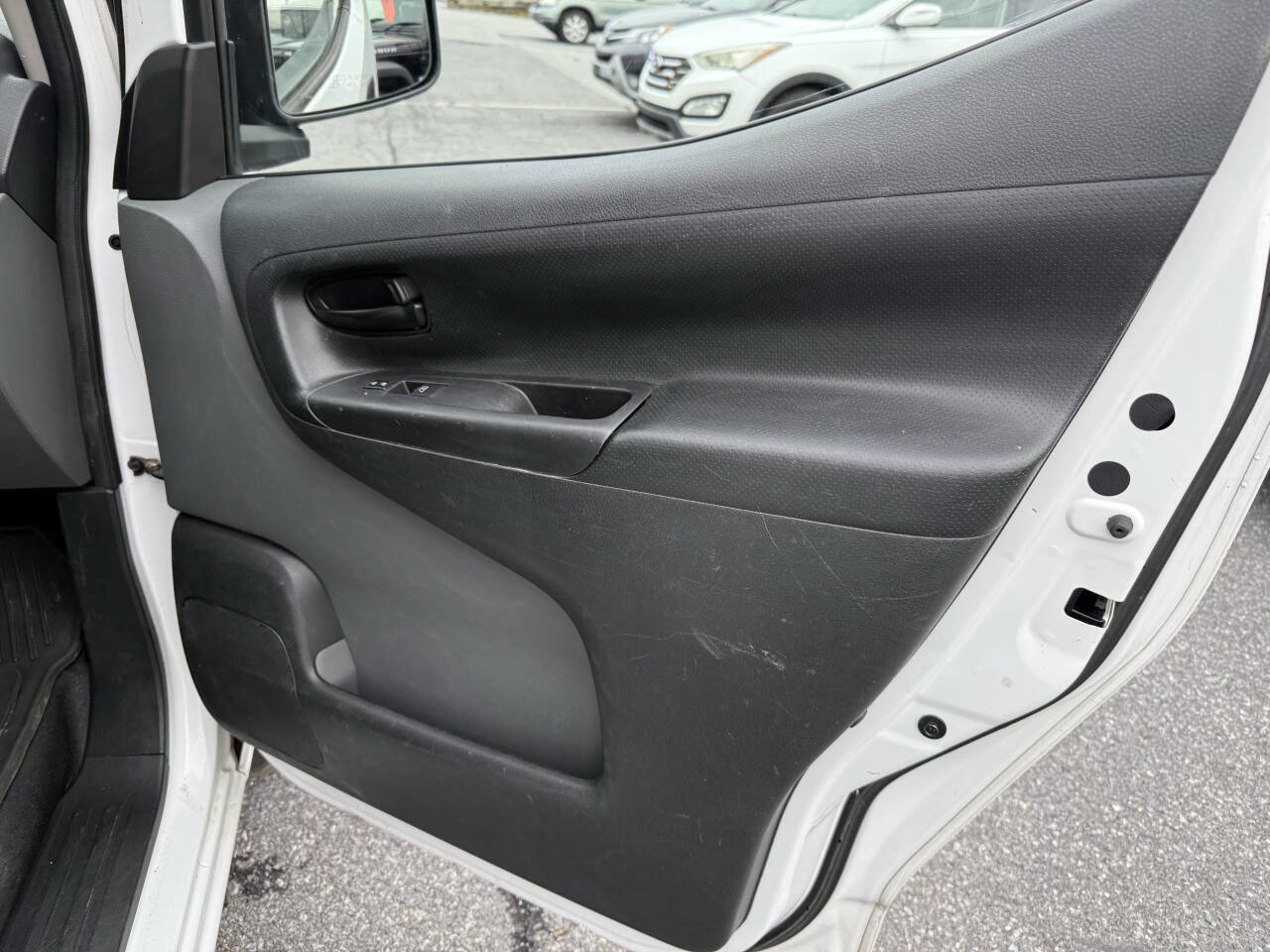 Used 2019 Nissan NV200 S image 19