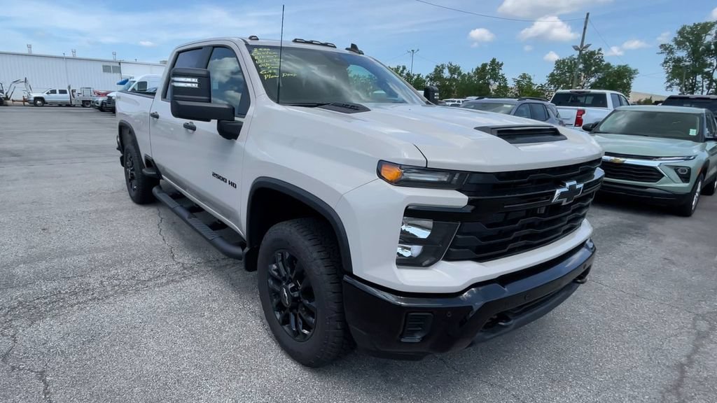 New 2026 Chevrolet Silverado 2500 Custom w/ Custom Value Package AWD/4WD image 4
