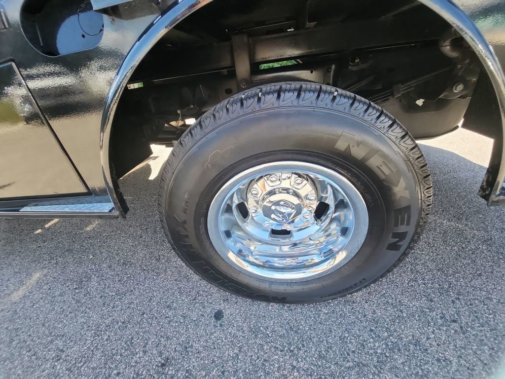 Used 2024 RAM 3500 Tradesman w/ Chrome Appearance Group image 36