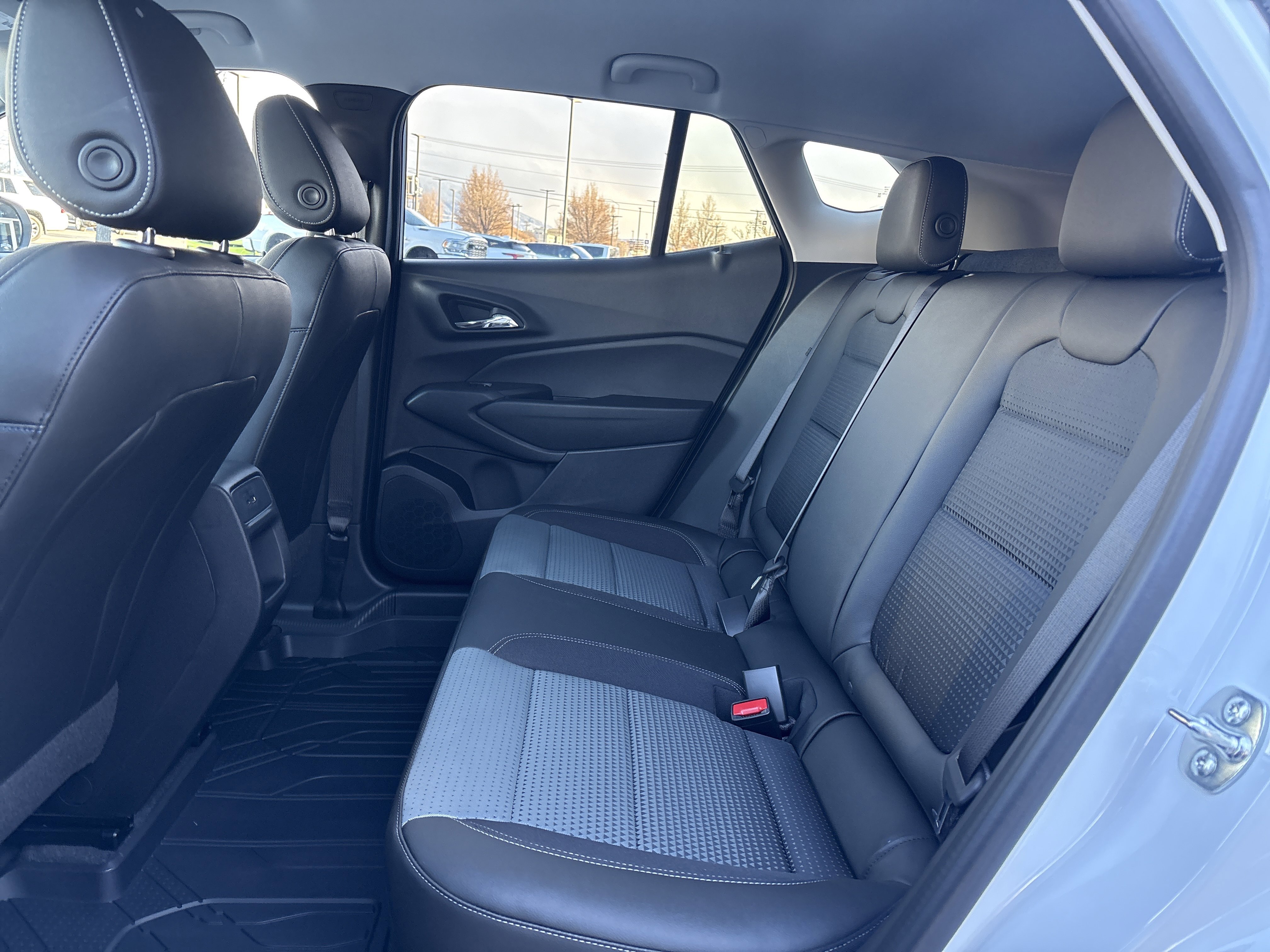 New 2026 Chevrolet Trax LT w/ Driver Confidence Package FWD image 24
