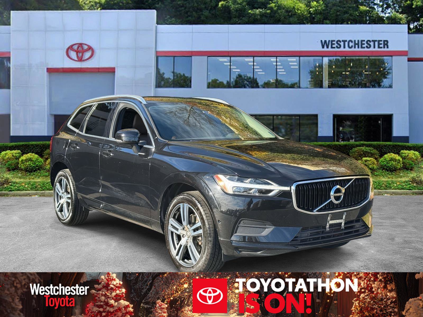 Used 2019 Volvo XC60 T5 Momentum w/ Multimedia Package