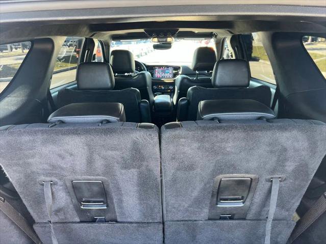 Certified 2023 Dodge Durango R/T w/ Hemi Orange Plus Package RWD image 33