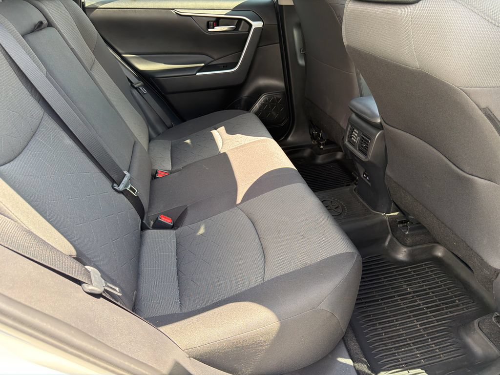 Used 2022 Toyota RAV4 XLE w/ Convenience Package AWD/4WD image 25