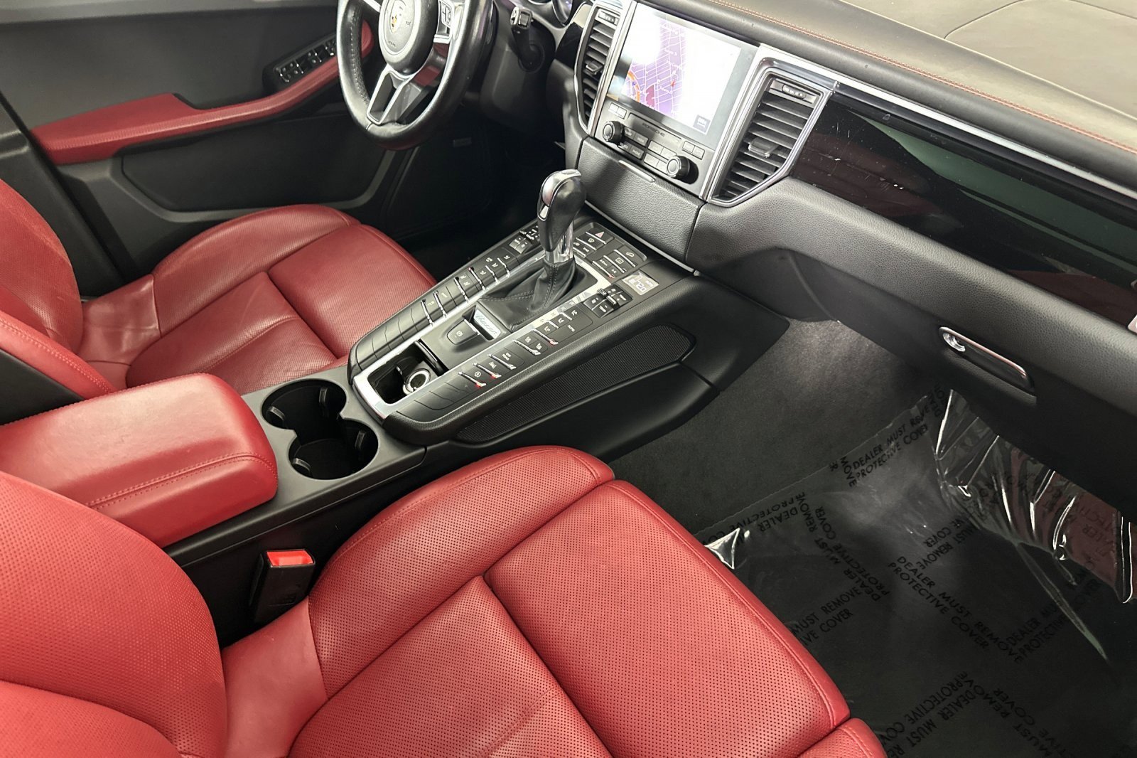 Used 2018 Porsche Macan AWD/4WD image 15