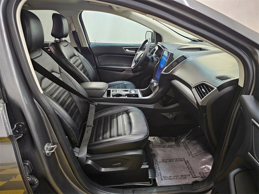 Used 2021 Ford Edge SEL w/ Cargo Accessory Package image 11