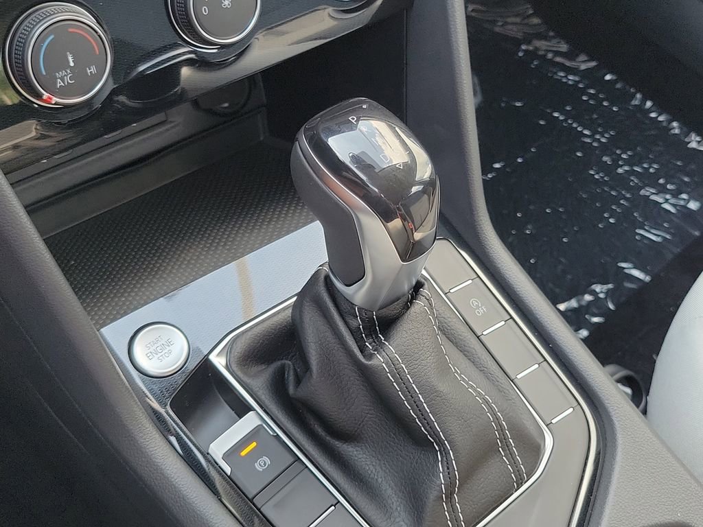 New 2026 Volkswagen Taos S FWD image 9