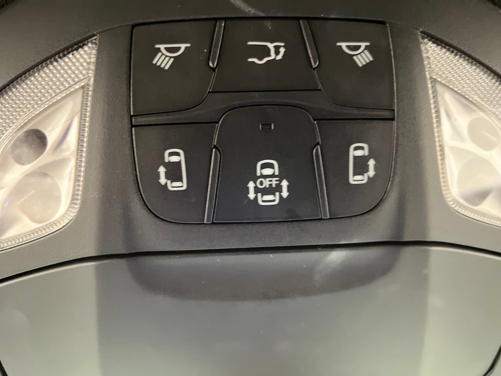 Used 2025 Chrysler Pacifica Select FWD image 70