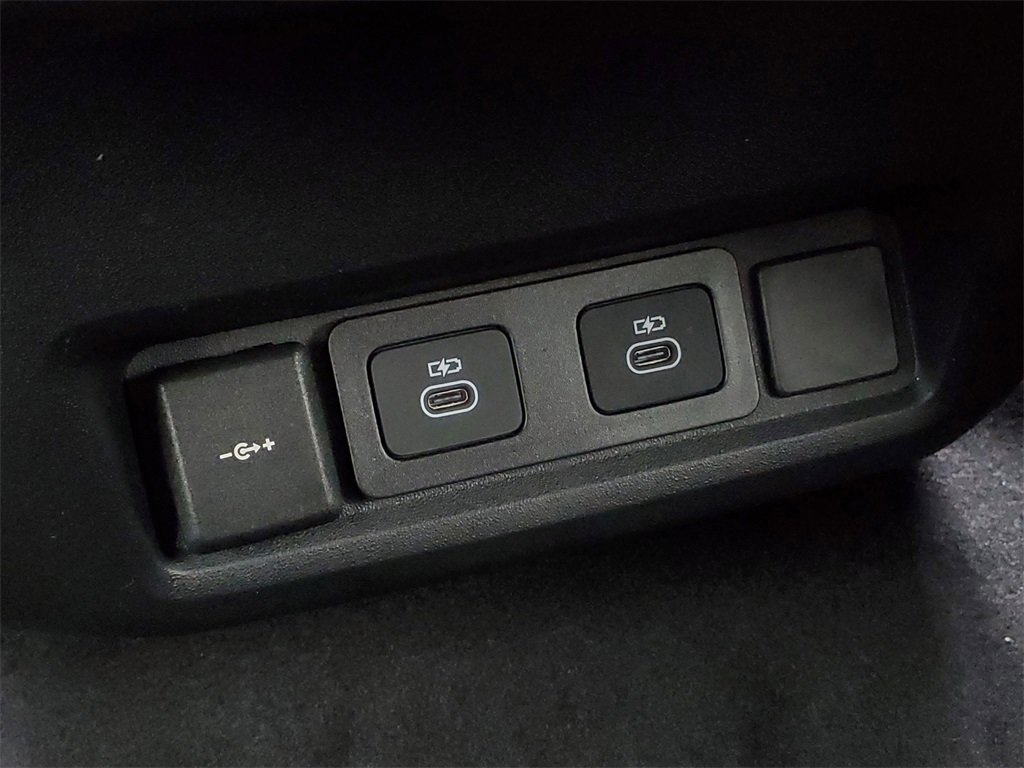 New 2025 Land Rover Discovery Dynamic SE image 36