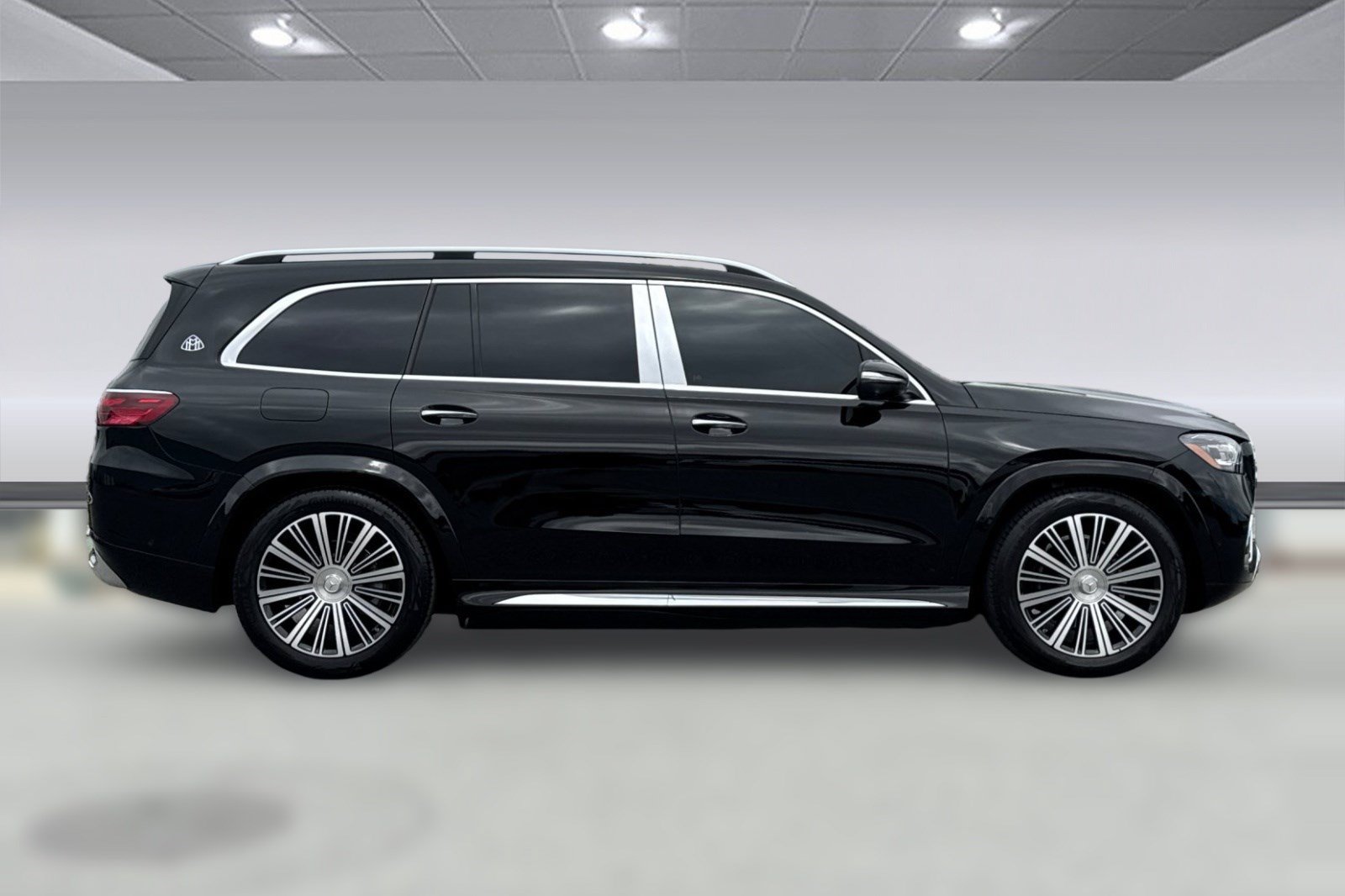 Used 2025 Mercedes-Benz Maybach GLS 600 4MATIC image 7