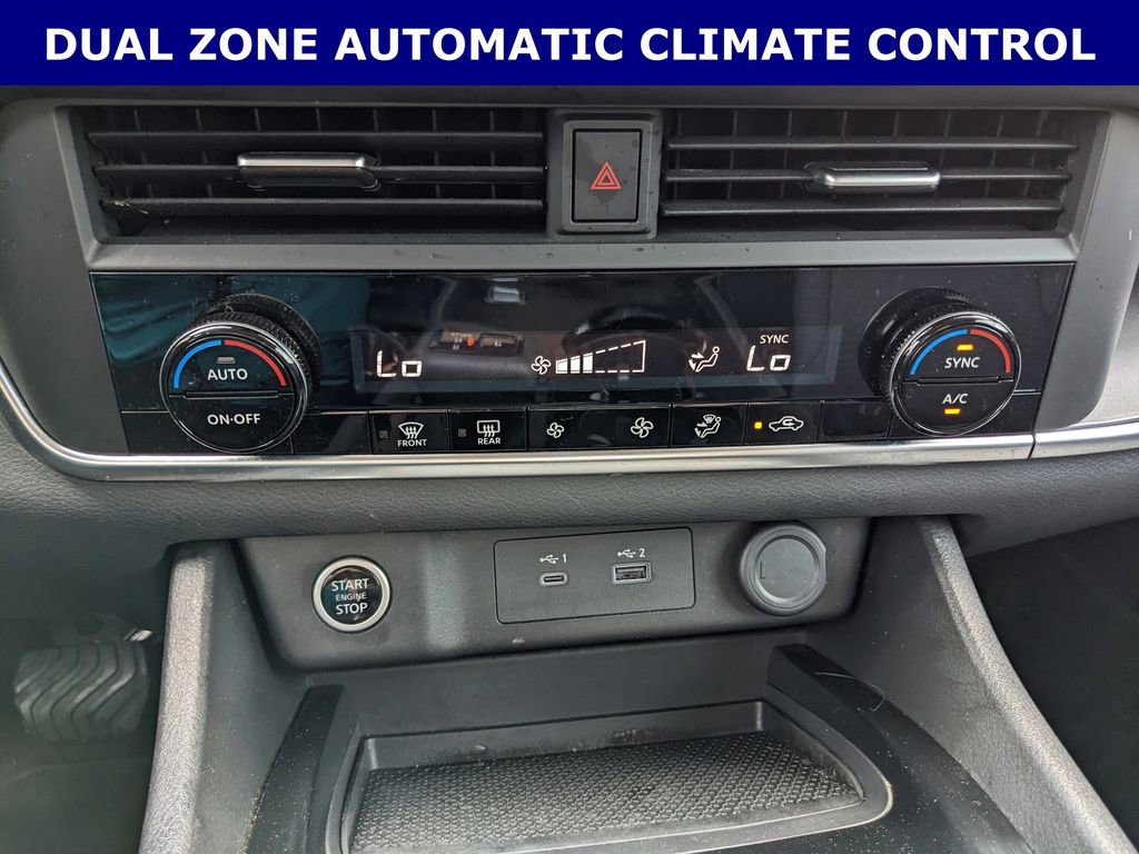 Used 2023 Nissan Rogue SV image 14