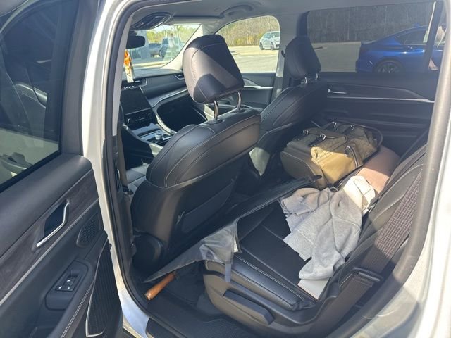 Used 2022 Jeep Grand Cherokee L Limited image 10