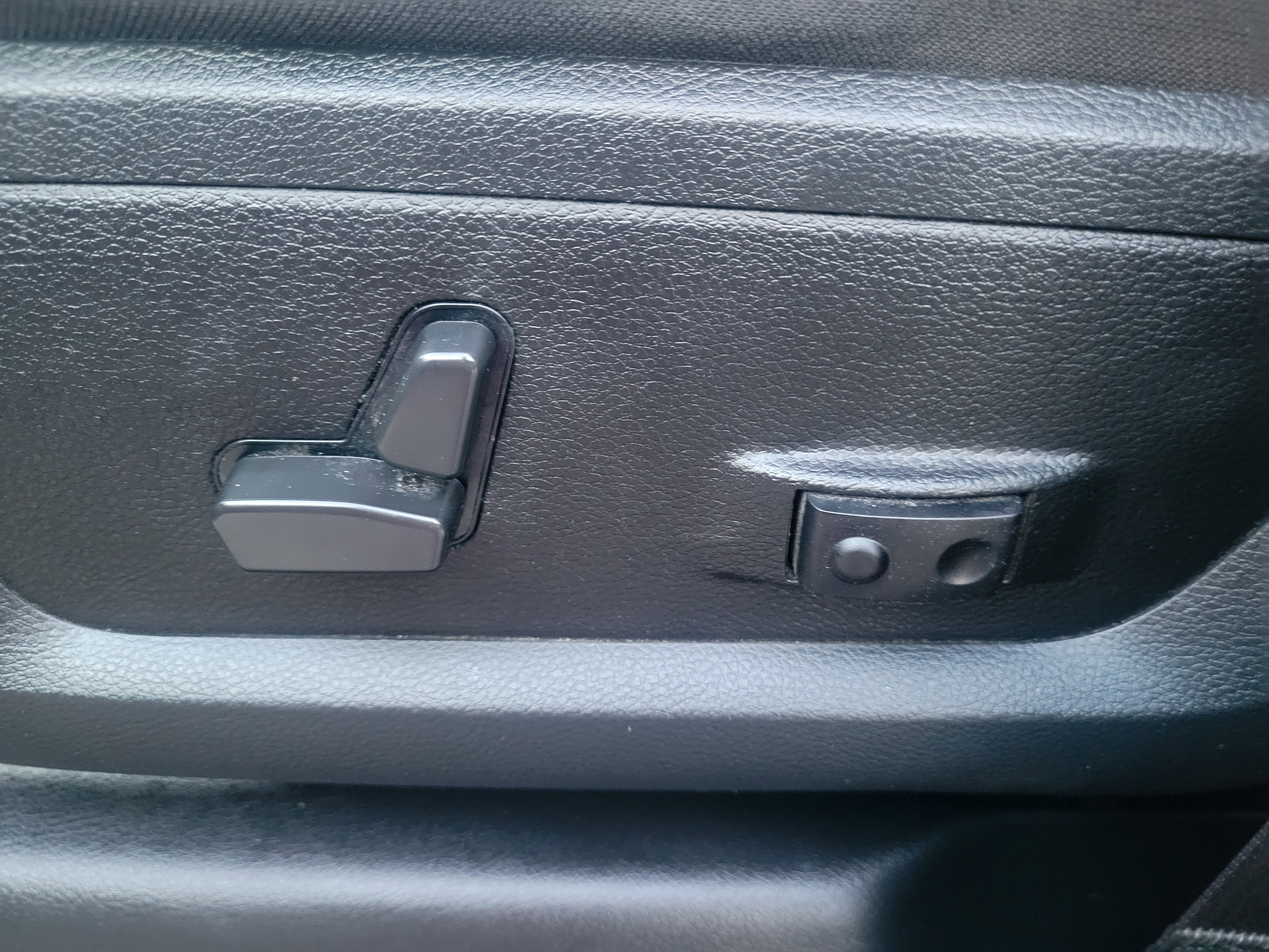 Used 2022 RAM 3500 Big Horn w/ Level A Equipment Group image 23